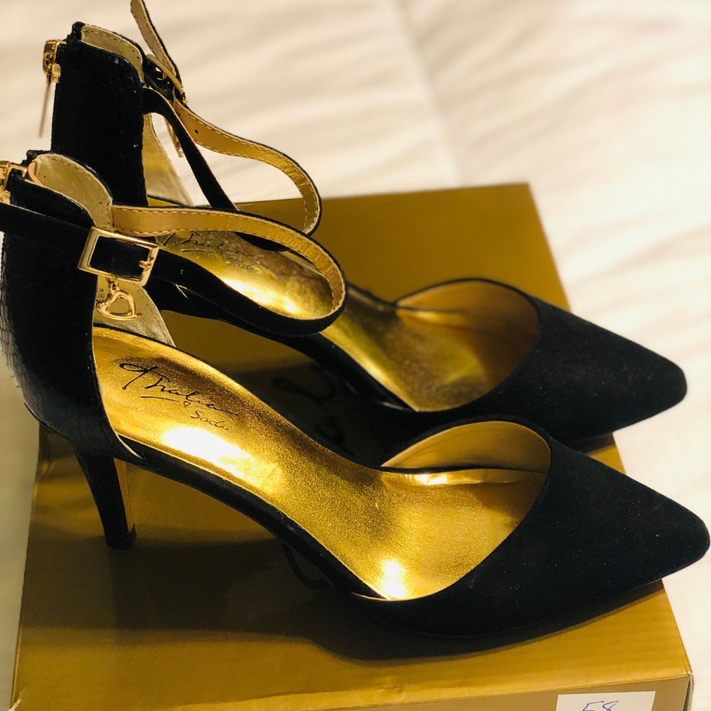 Thalia Sodi Black Pointed toe pumps shoes